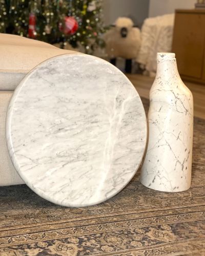 Sculptural Italian Calcutta & Gioia Marble Side Table – Handcrafted Side Table -A Modern Masterpiece .